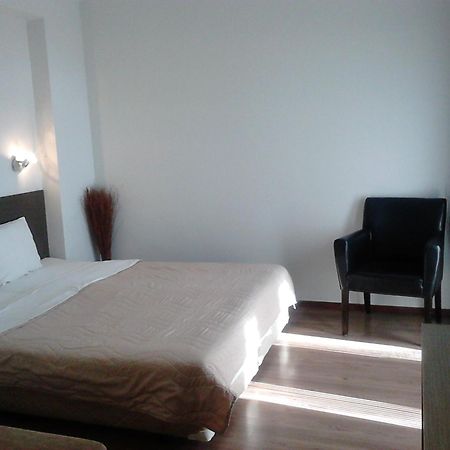 Prenociste Konstantin 2008 Hotel Ni Kamer foto