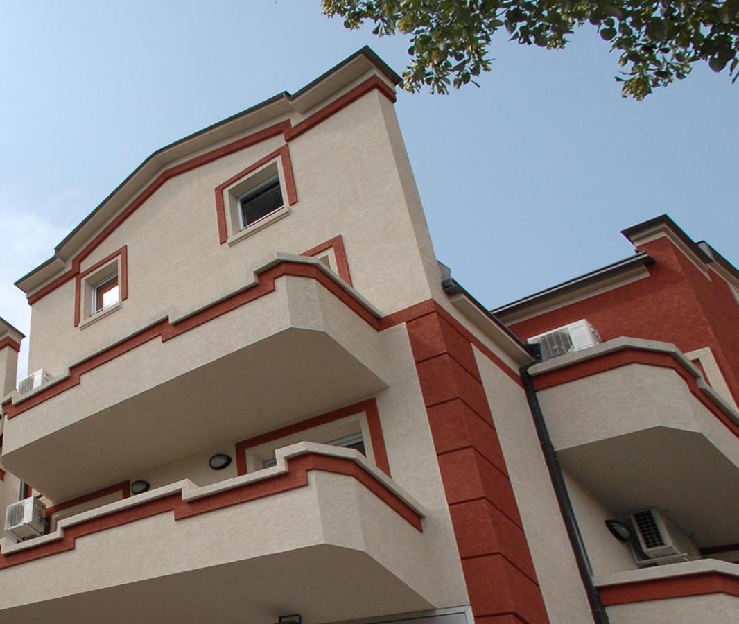 Prenociste Konstantin 2008 Hotel Ni Buitenkant foto