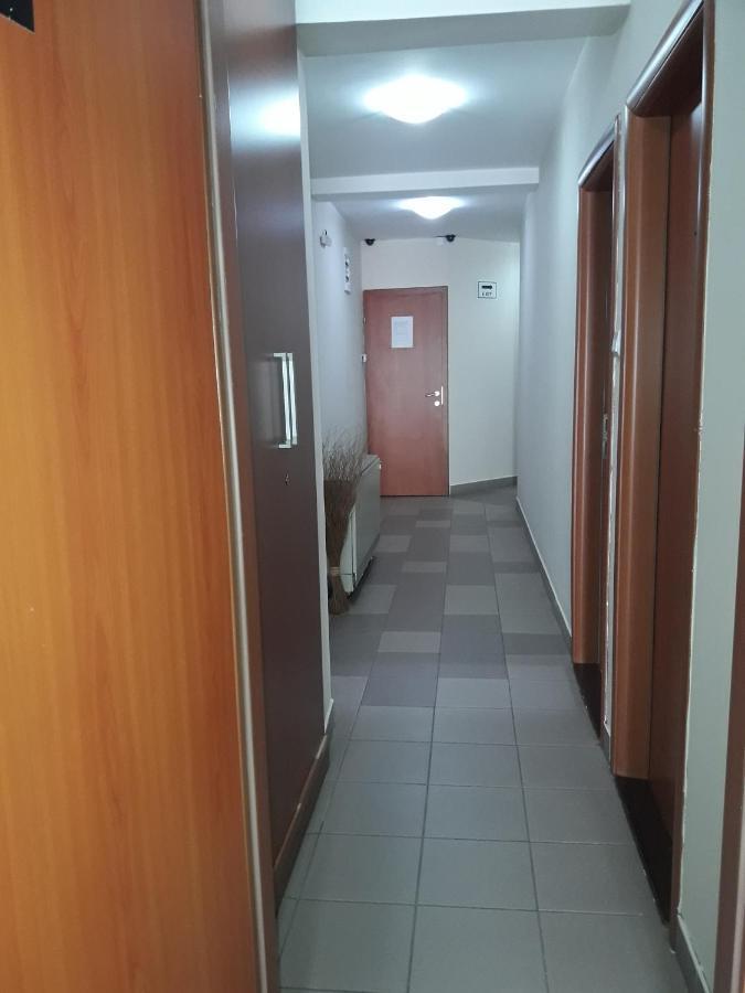 Prenociste Konstantin 2008 Hotel Ni Buitenkant foto