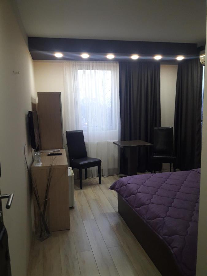 Prenociste Konstantin 2008 Hotel Ni Buitenkant foto