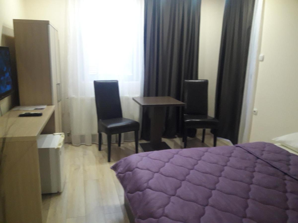 Prenociste Konstantin 2008 Hotel Ni Buitenkant foto