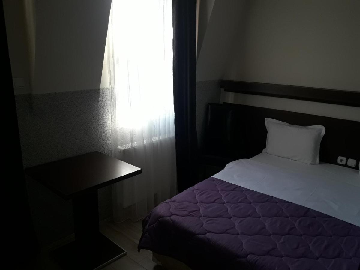Prenociste Konstantin 2008 Hotel Ni Buitenkant foto