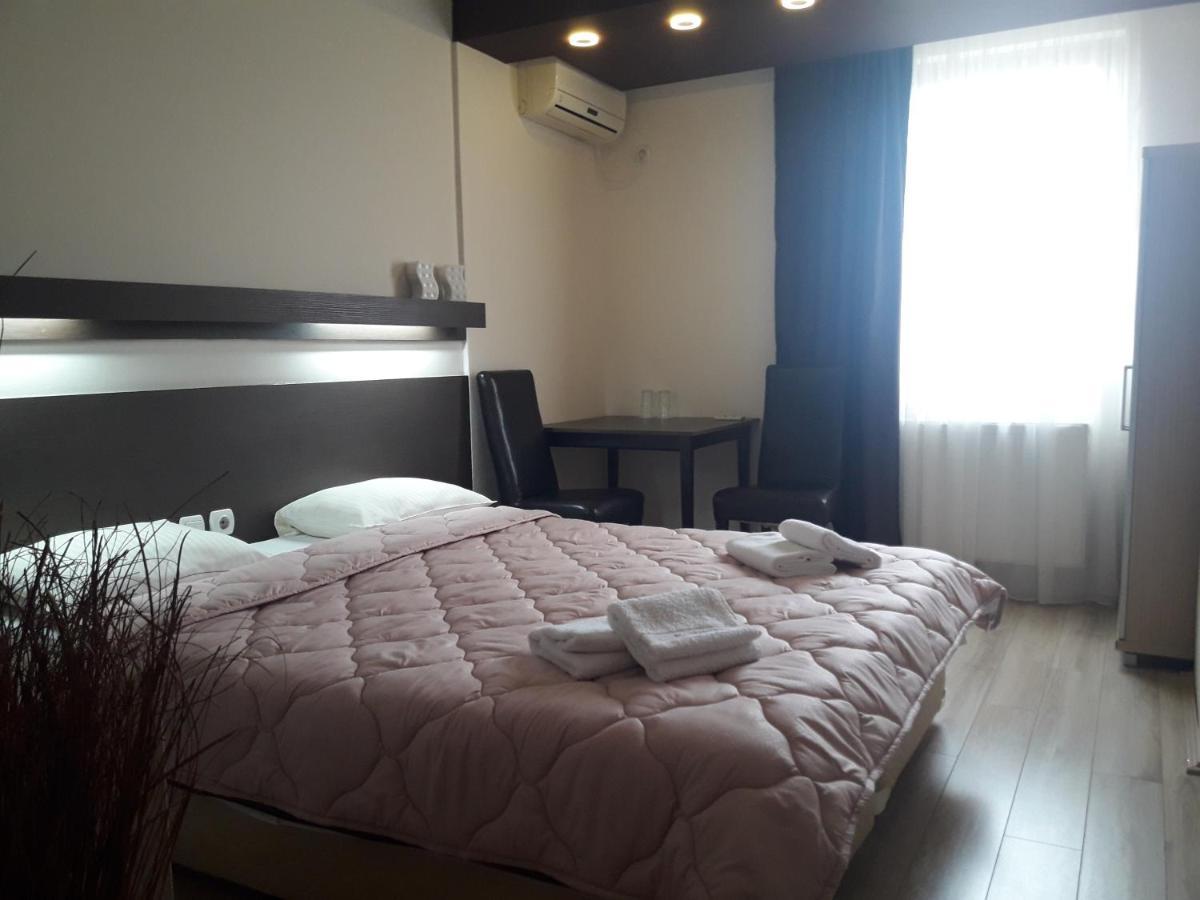 Prenociste Konstantin 2008 Hotel Ni Buitenkant foto
