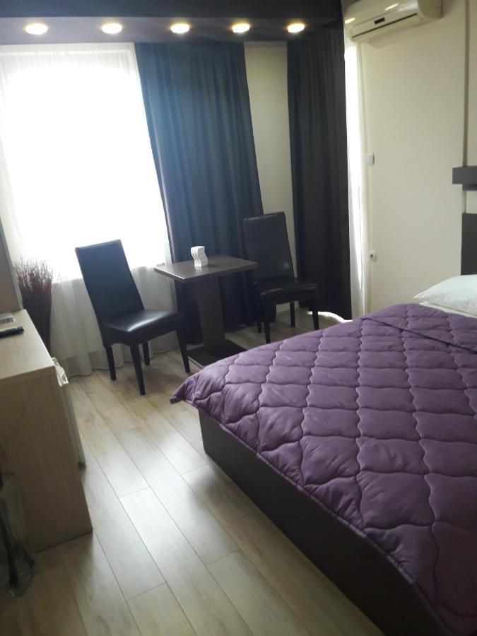 Prenociste Konstantin 2008 Hotel Ni Buitenkant foto